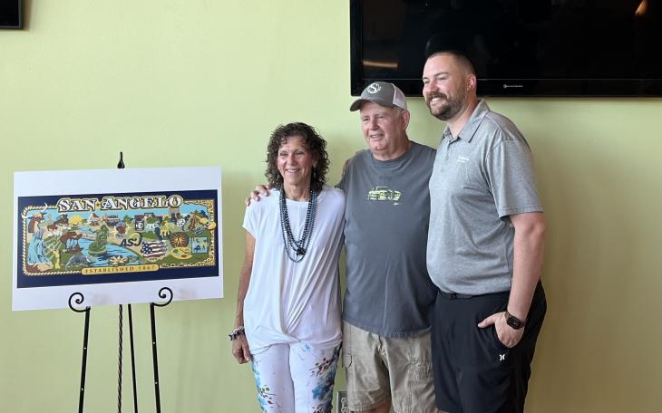 Sharon Flippin &amp; Family at Visitors Center 8.10.23 (LIVE! Photo/Yantis Green)