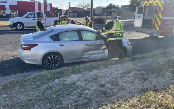 Crash on S Bryant and Ave N