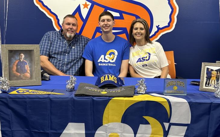 Central Bobcats Kollin Allbright signs to play basketball at Angelo State University