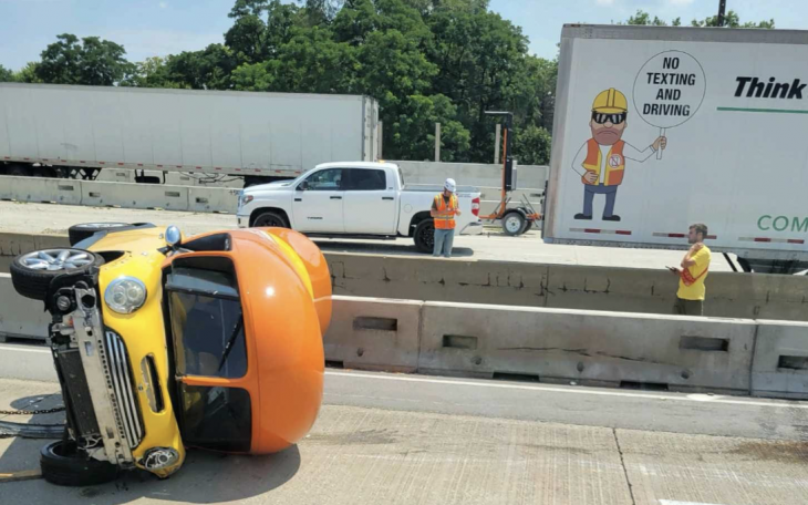 Mini Oscar Mayer Weinermobile Crash