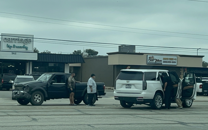 Crash at Creekside and Knickerbocker Road