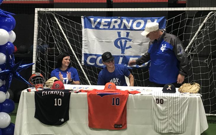 San Angelo Central’s Colter Farmer signed Tuesday to play baseball at Vernon College.