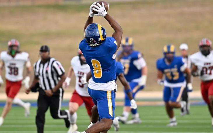 Zorhan Rideaux for Angelo State hauls in a pass against Central Washington on Saturday, Nov. 2, 2024.