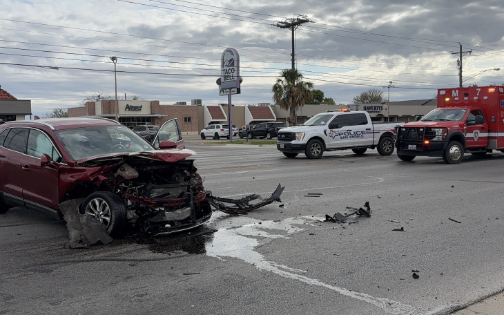 Crash at Knickerbocker Road and South Jackson Street