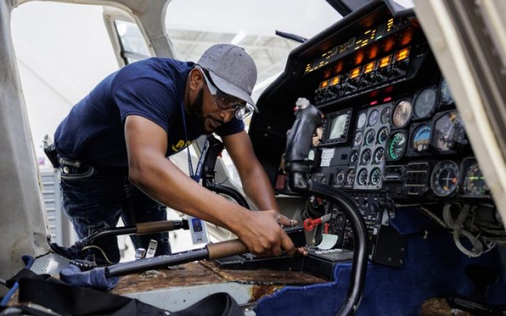 Aviation Mechanic School