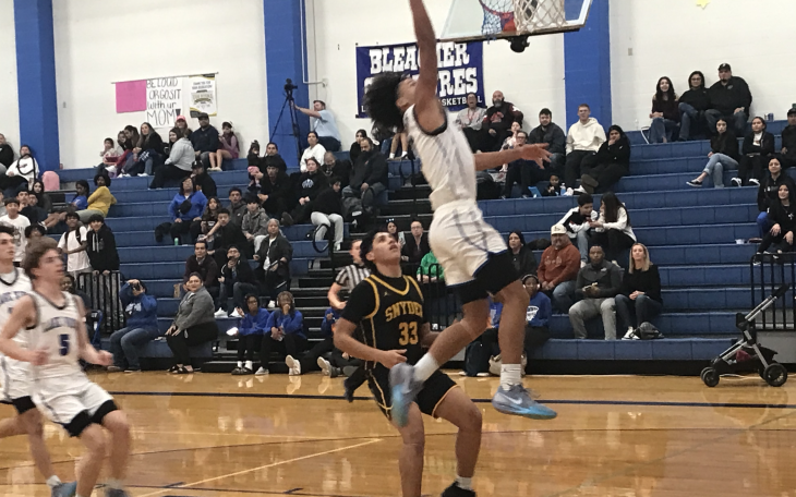 Lake View's Braylon White scored 25 points, including all 16 of his team's points in the fourth quarter, in a win over Snyder on Tuesday.