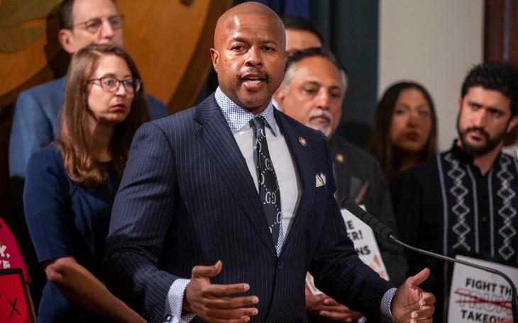 As Republicans plan to redraw the congressional districts in Texas, Democrats are considering fleeing the state to deprive the Legislature of enough members to function