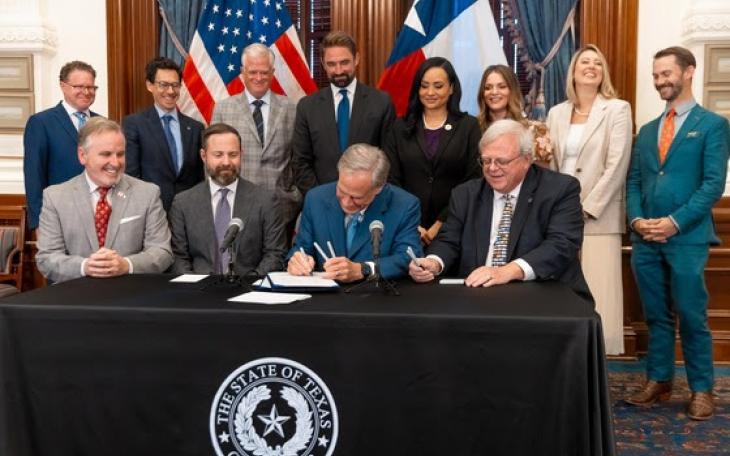 (PHOTO: Office Of The Governor, 8/14/25)