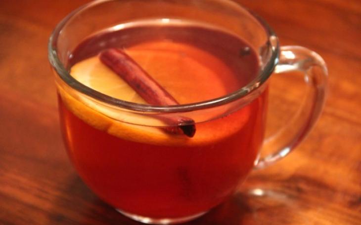 This type of wassail is of the cinnamon variety (photo courtesy of alaskafromscratch.com)