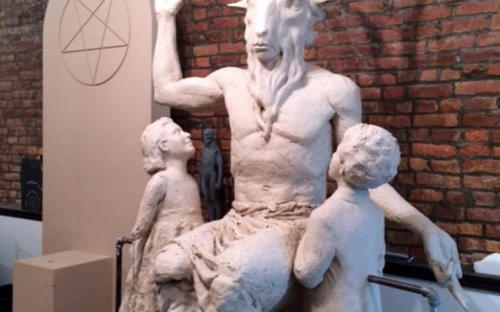 The Baphomet statue. (Photo/Johnathon Smith, Vice)