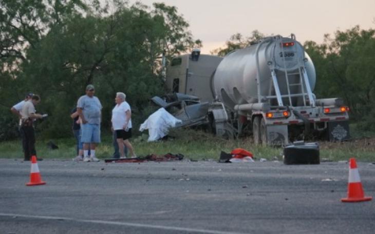 Two fatalities on US 67 South (Mertzon Highway) Saturday, June 7, 2014 night. (LIVE! Photo/John Basquez)