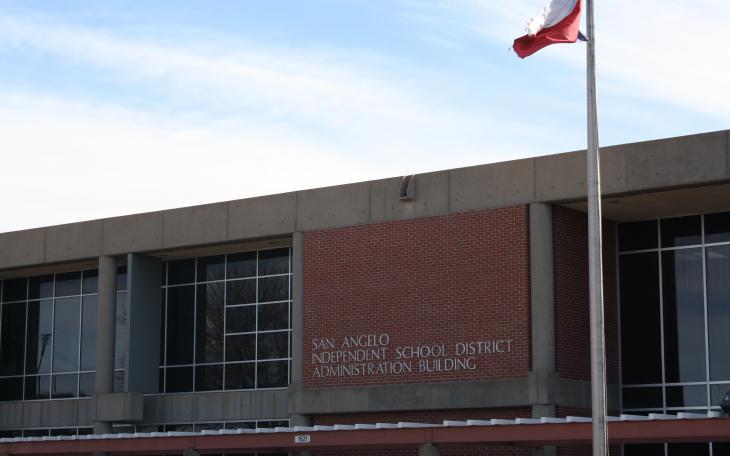 The SAISD Administration Building. (LIVE! Photo by Matt McDaniel)