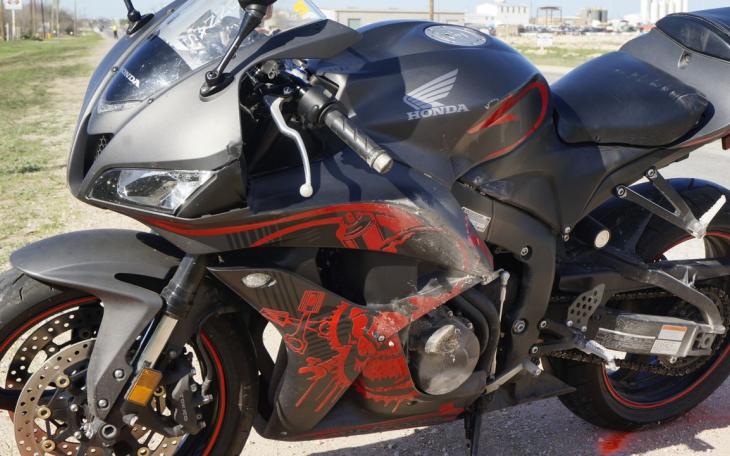 The Honda motorcycle that the airman from Goodfellow AFB crashed. (LIVE! Photo/Joe Hyde)