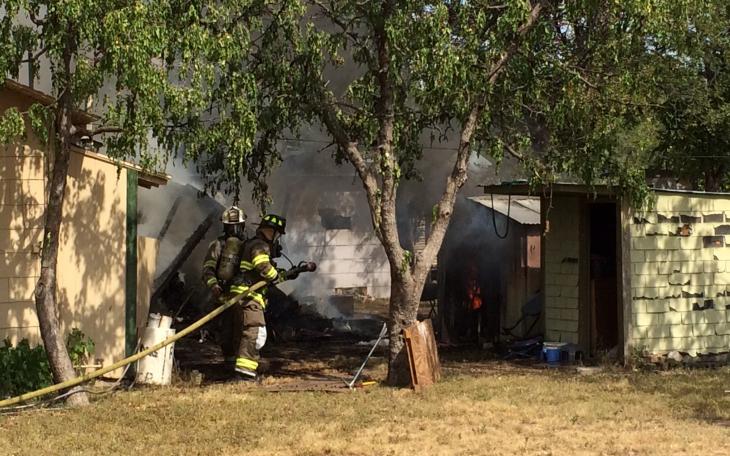 Structure fire on the 1400 block of Spaulding Street on August 14, 2014. (LIVE! Photo/John Basquez)