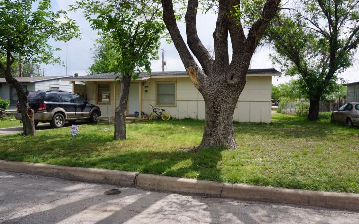 Police responded to a shots fired call on Mission St. on Saturday, later arresting a 24-year-old for firing a shotgun in the air. (LIVE! Photo/John Basquez)