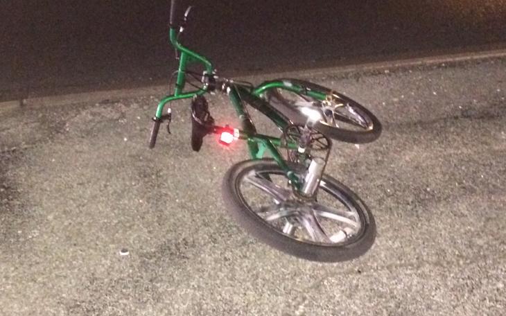 Bicyclist and car collide at Knickerbocker Road and Sunset Drive on August 12, 2014. (LIVE! Photo/John Basquez)
