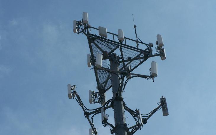 A telecommunications tower, but not the one where the fall was reported. (Contributed/Wikipedia)