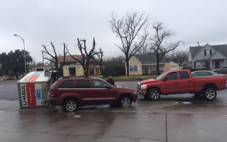 An SUV towing a U-Haul trailer crashed at the Stripes on S. Bryant near Denny&amp;#039;s on Mar. 2, 2015. (LIVE! Photo/John Basquez)