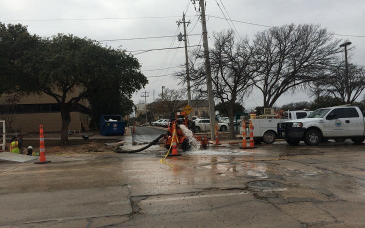 City crews working on a water main leak near Shannon Medical Center on Jan. 13, 2015. (LIVE! Photo/John Basquez)