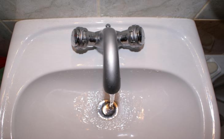 Tap water (contributed, Wikipedia)