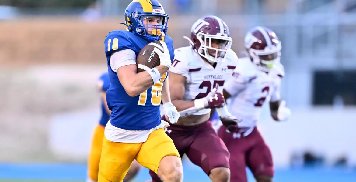 Kegan Stelmazeski breaks away on a catch against West Texas A&M on Saturday, Sept. 19, 2026.